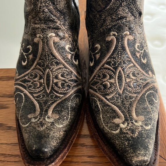 Circle G ladies embroidered brown leather cowboy boots, snip toe, sz 5.5 - Picture 8 of 9